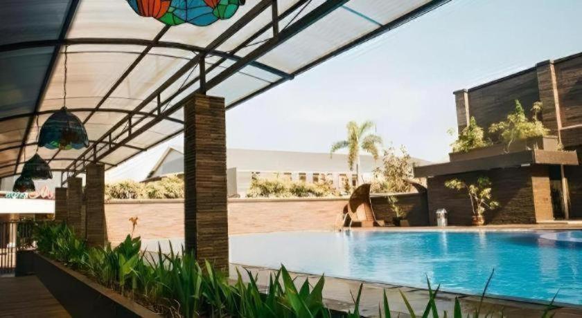 Hotel Asri Plaza Asia Tasikmalaya Exterior foto